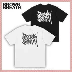 BROWNBREATH  |Unisex Street Style Logo T-Shirts