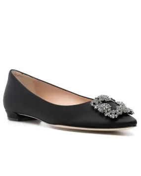 Hangisi Flat in Black