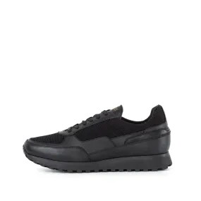 Men's Matrix Black Trainer