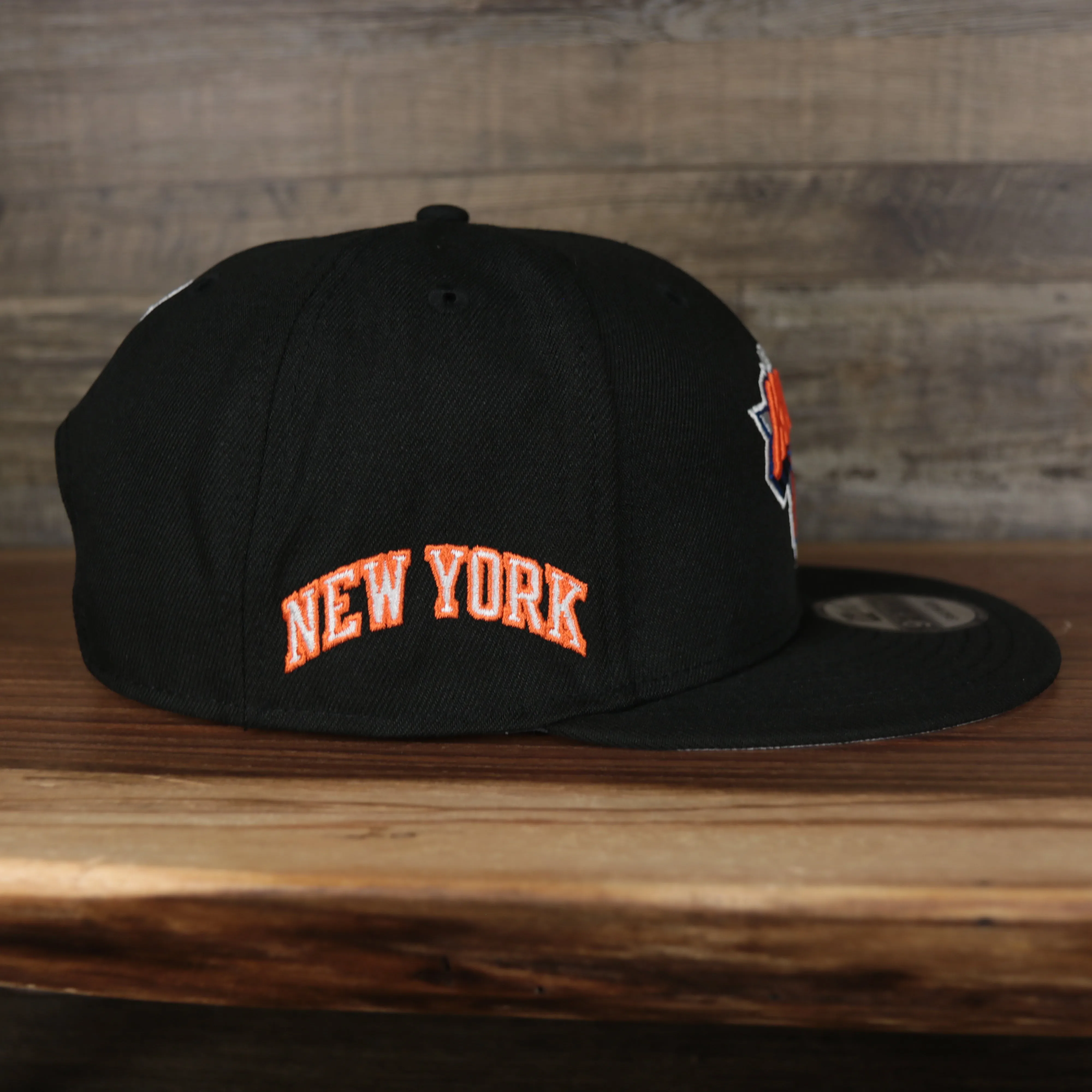 New York Knicks 2021 City Edition Vintage Grey Bottom 9Fifty Snapback | Black