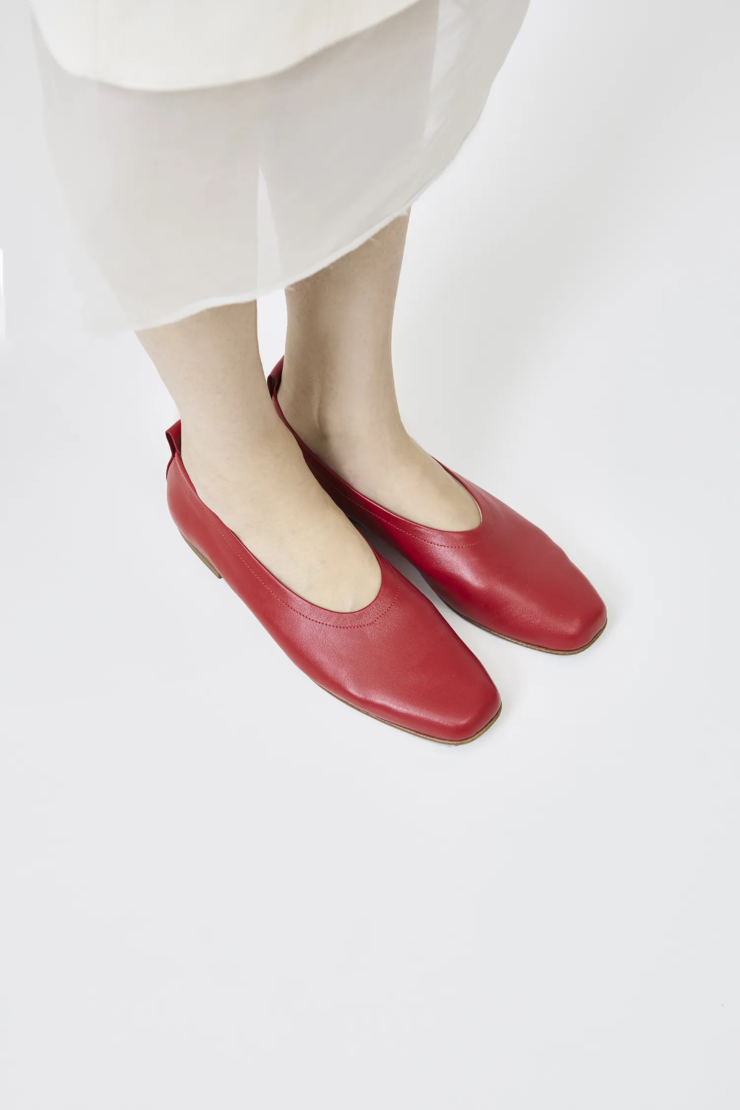 The Foundation Flat - Red