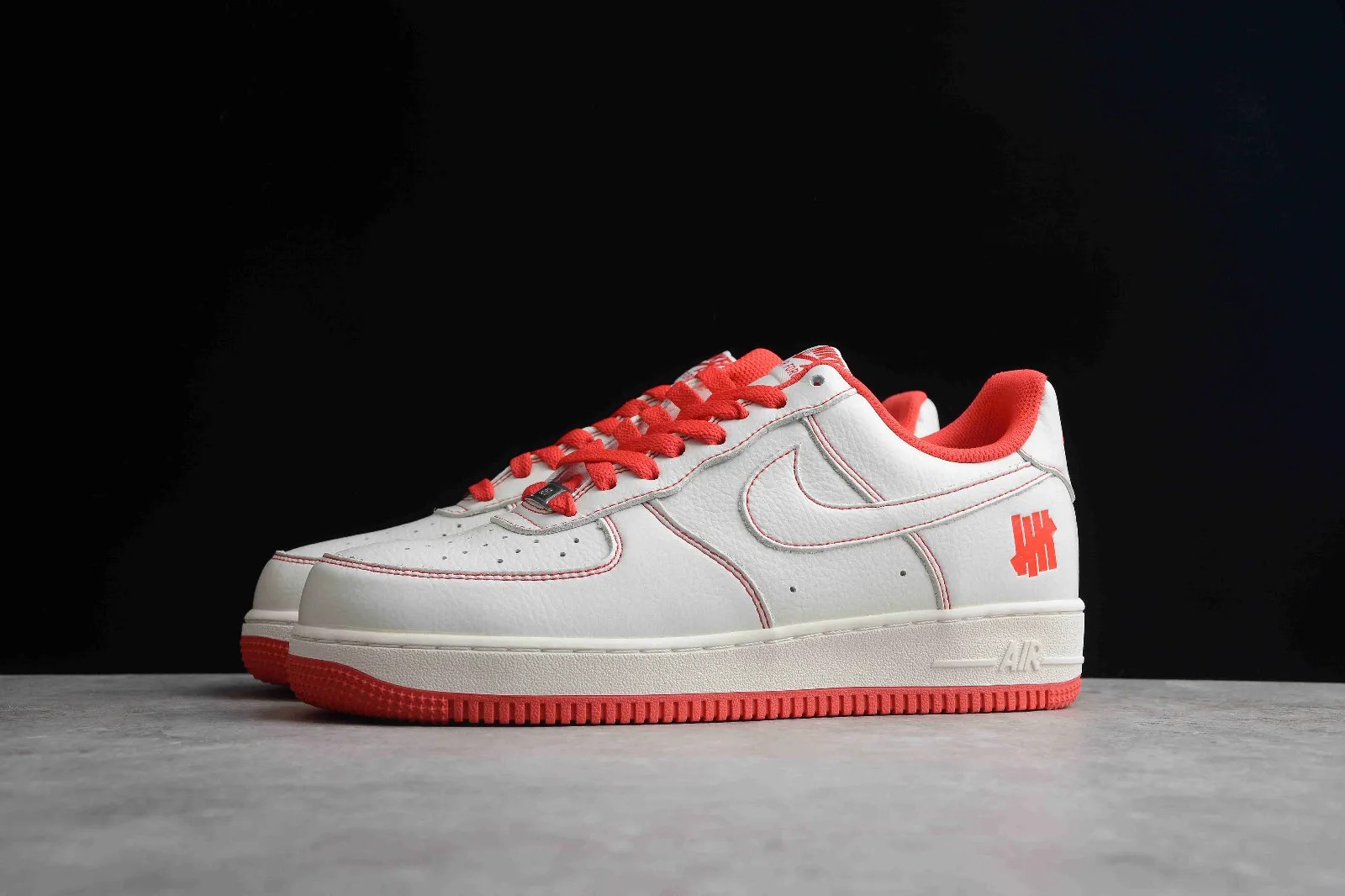 Undefeated x Nike Air Force 1 07 Low Beige Red White UN1315-801