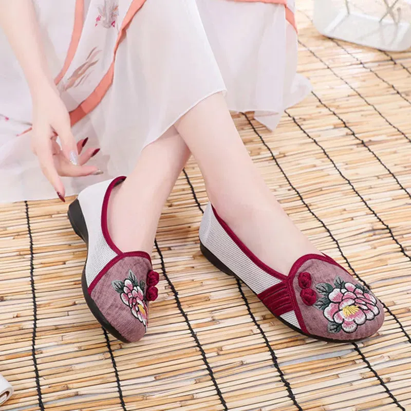 Women Cute Round Toe Floral Embroidery Slip on Loafers